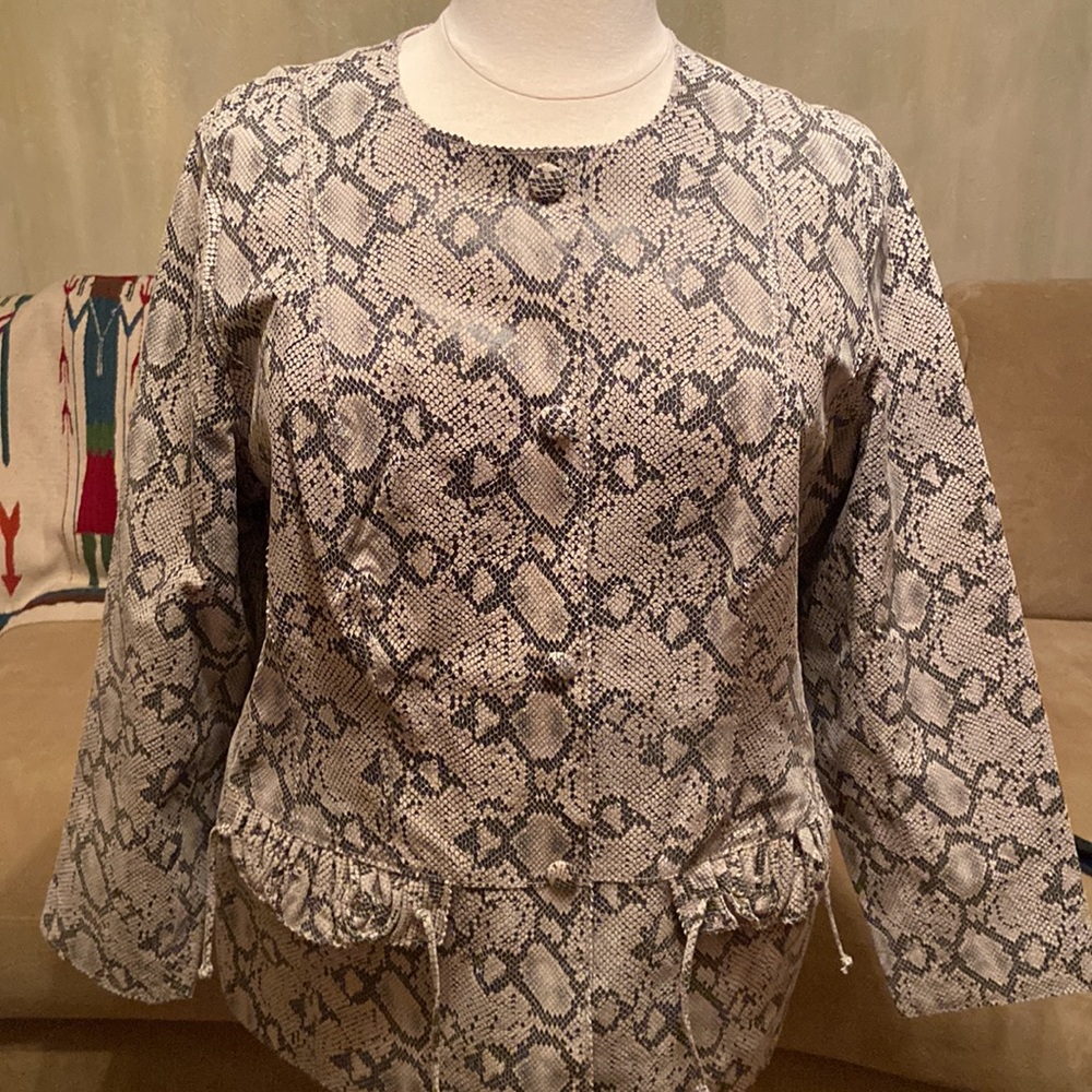 Carlos Falchi, 2X, Snake print , leather jacket, never worn.